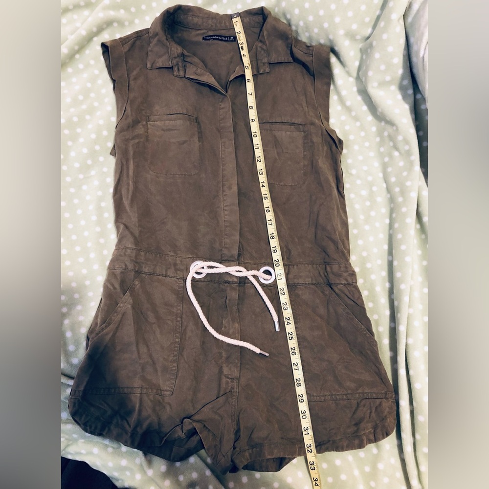 Abercrombie and fitch green romper - Picture 5 of 7